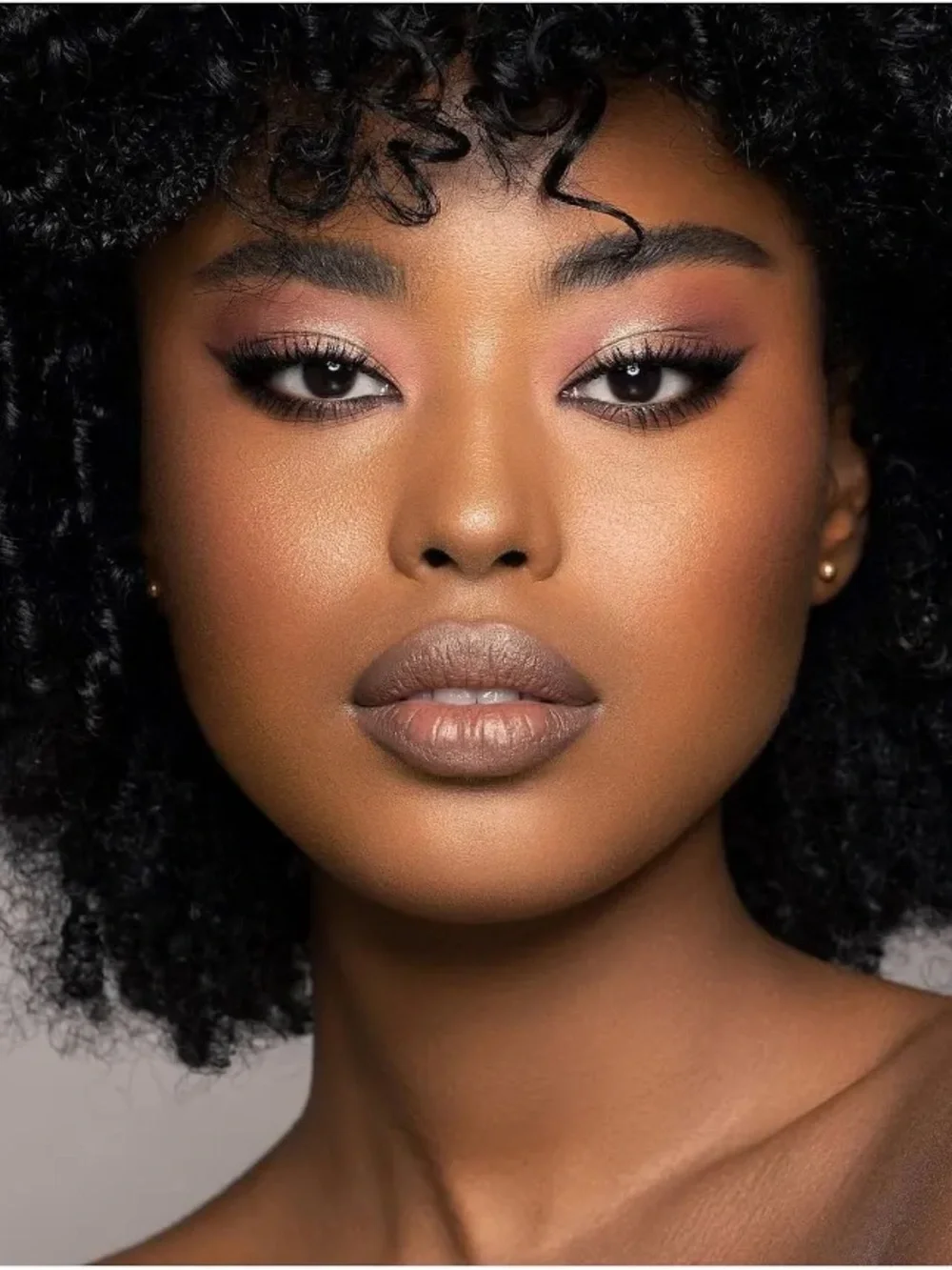 Natasha Denona featuring shadow toned